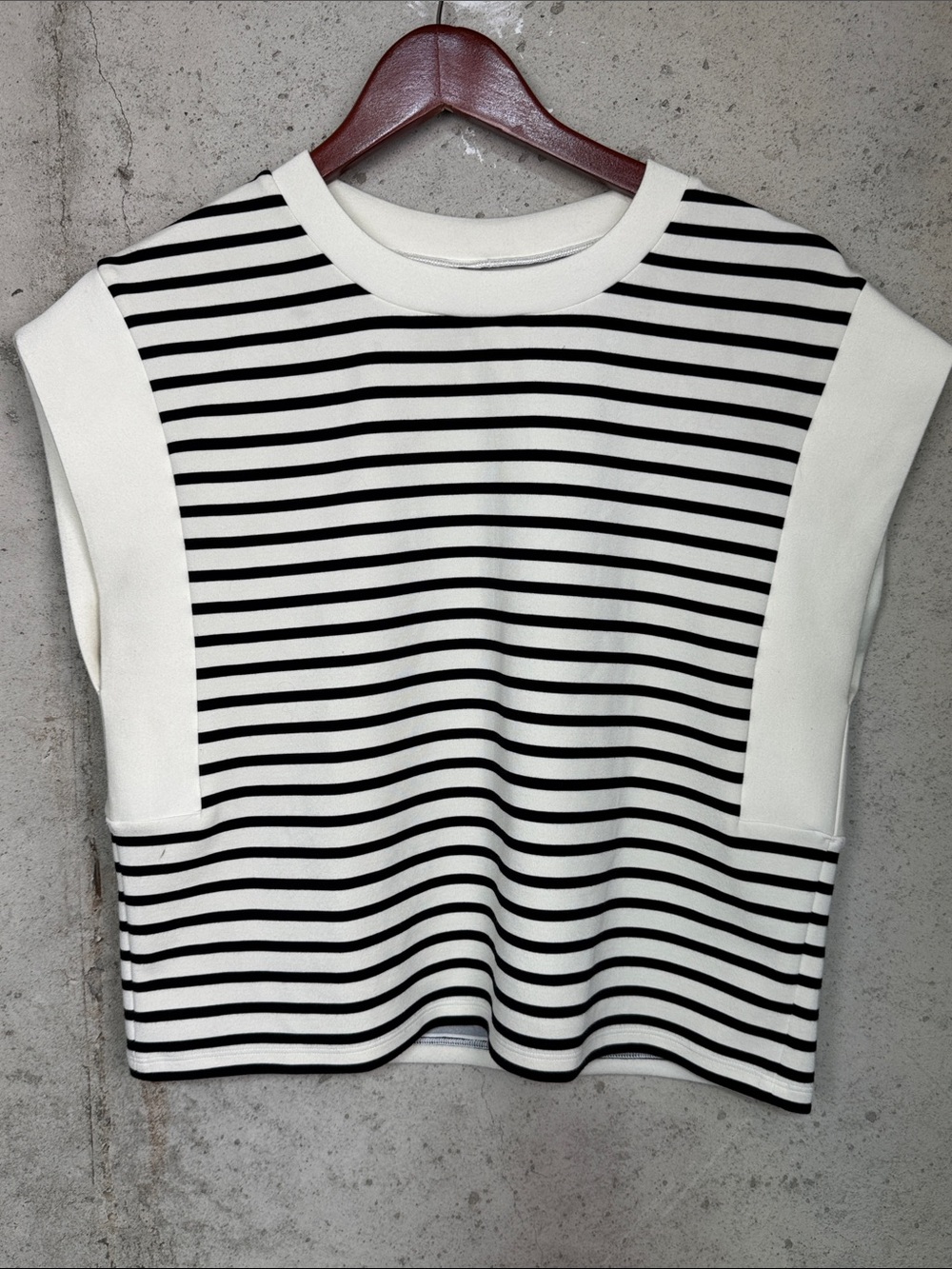 SPANX AirEssentials Crewneck Tee sz L